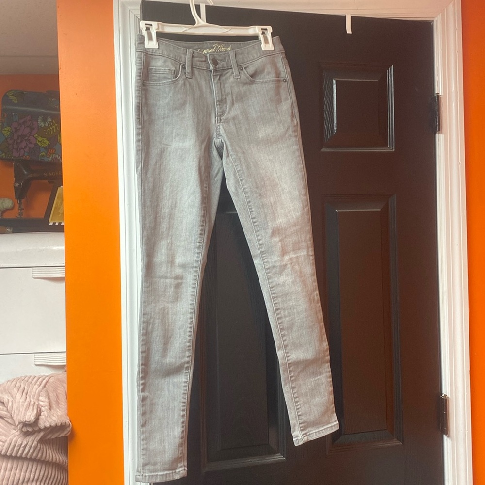 Gray skinny jeans